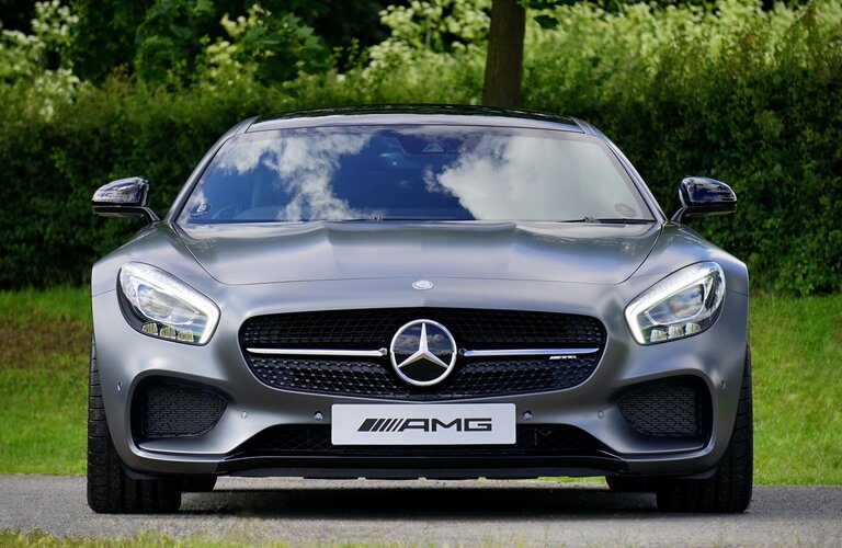 外車のデザインを活かしたオンリーワンのカスタム | 愛知で中古車なら自社製作できるRED LINE